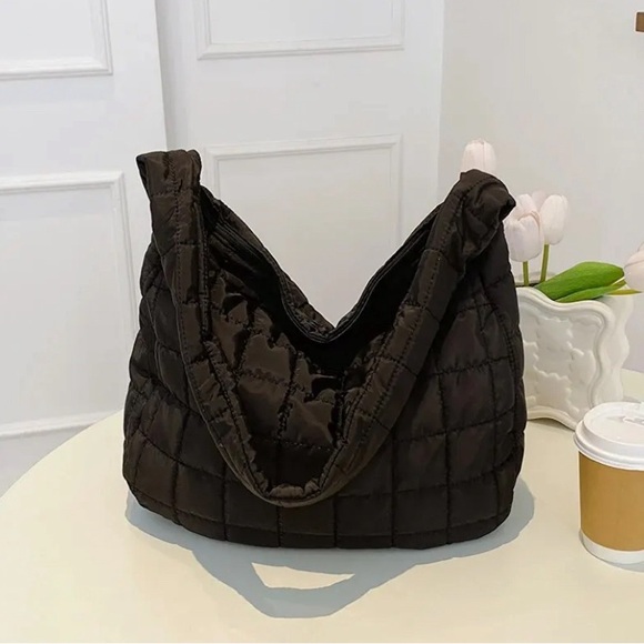 🌿 Black Quilted Purse - Picture 2 of 3